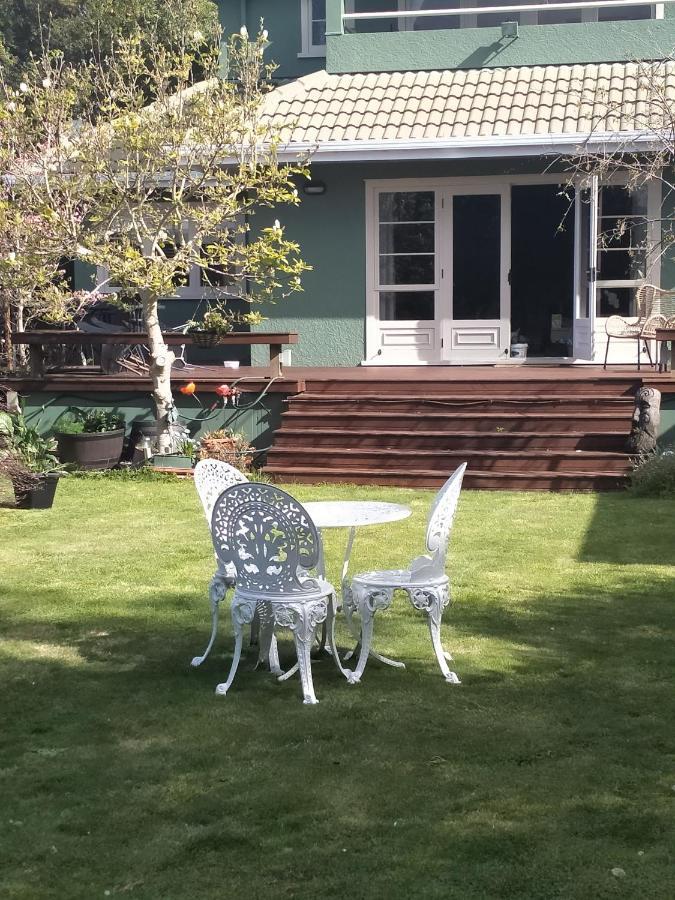 Amberly House Rotorua Bed & Breakfast Exterior photo
